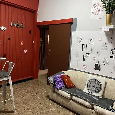 Past Or Trail Hostel Ларнака Екстериор снимка