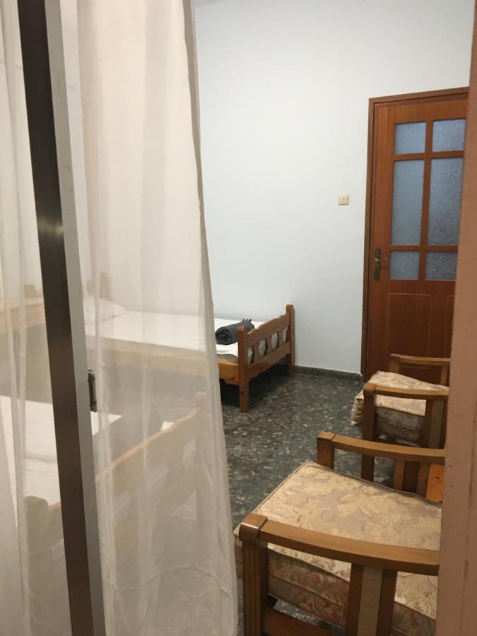 Past Or Trail Hostel Ларнака Екстериор снимка