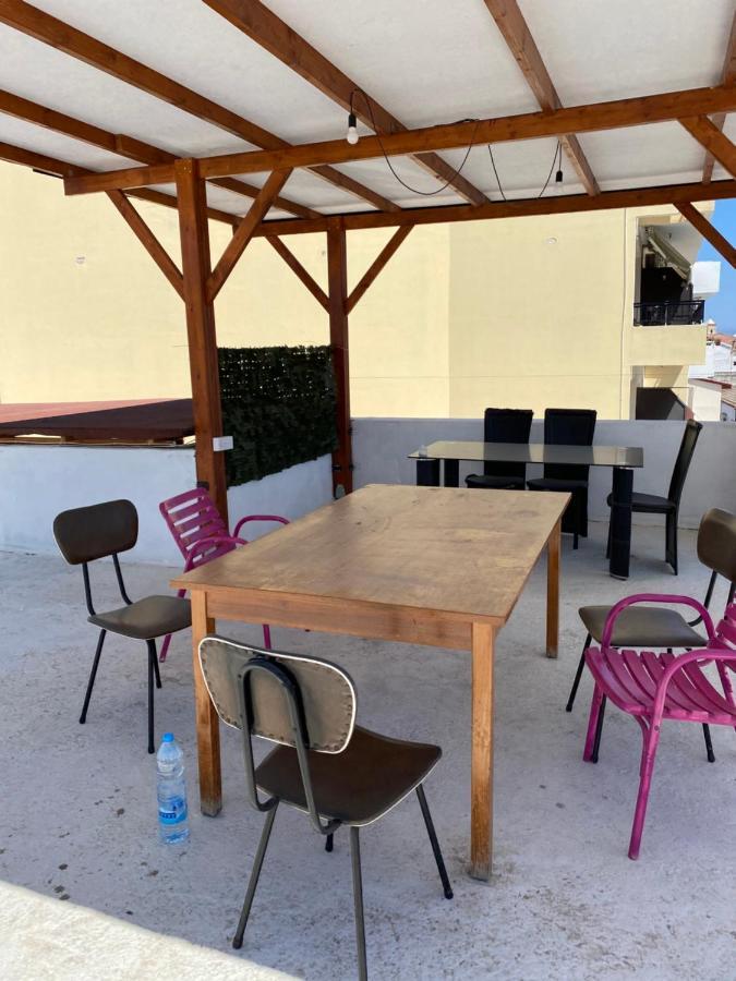 Past Or Trail Hostel Ларнака Екстериор снимка