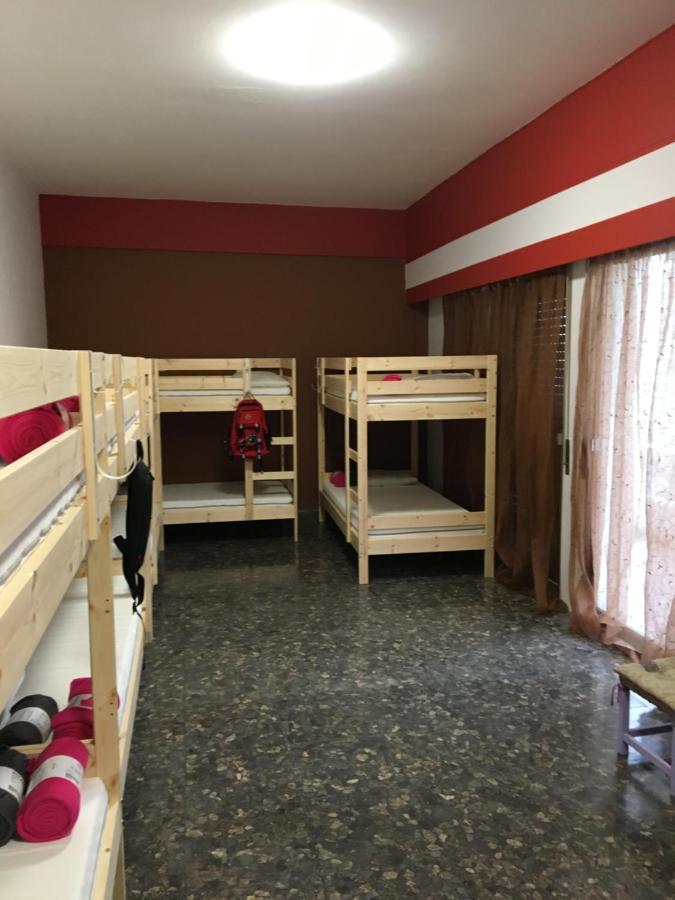 Past Or Trail Hostel Ларнака Екстериор снимка