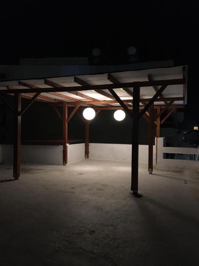 Past Or Trail Hostel Ларнака Екстериор снимка